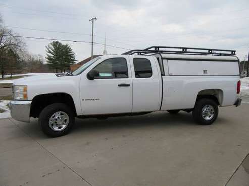 2008 Chevy Silverado 2500, Extended Cab Nice Work Truck - cars & for sale in Akron, OH