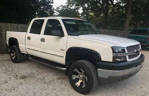 ★ DURAMAX / ALLISON DIESEL★ 2OO4 CHEVY 2500HD CREW CAB 4 X 4 - cars... for sale in Champaign, IL