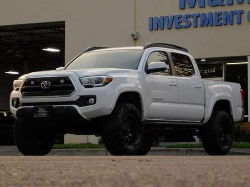 2016 Toyota Tacoma SR5 V6 Double Cab 4X4 / LIFTED w/ NEW 33 MUD TIRE... for sale in Portland, OR