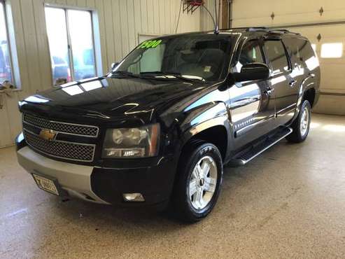 ** 2009 CHEVROLET SUBURBAN LT 1500 4DR 4WD 5.3L V8 LEATHER ** for sale in Cambridge, MN