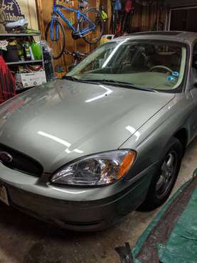 2004 Ford Taurus - cars & trucks - by owner - vehicle automotive sale for sale in milwaukee, WI