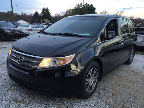 2011 Honda Odyssey - cars & trucks - by dealer - vehicle automotive... for sale in Asheville, NC