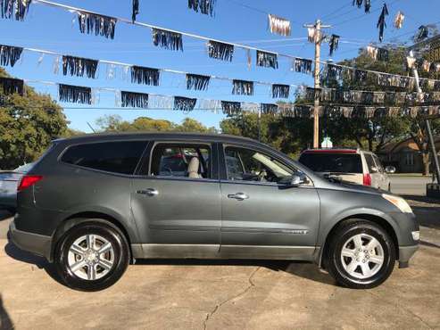 2009 CHEVY TRAVERSE LT-TRADES WELCOME*CASH OR FINANCE - cars &... for sale in Benton, AR