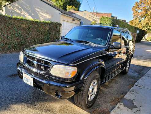 Truck 2000 Ford Explorer Limited - cars & trucks - by owner -... for sale in Los Angeles, CA