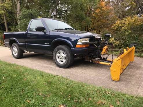 1999 Chevy S10 with Snow Plow for sale in Webster City, IA