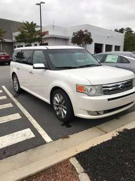 2010 Ford Flex Limited, Immacutlate! - cars & trucks - by owner -... for sale in Acworth, GA