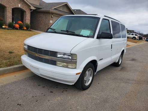 Very low mileage, super clean, astro van. - cars & trucks - by owner... for sale in Joplin, MO