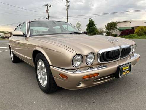 2000 Jaguar XJ8 - - by dealer - vehicle automotive sale for sale in CHANTILLY, District Of Columbia