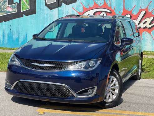 2019 Chrysler Pacifica Touring L - cars & trucks - by dealer -... for sale in Fort Lauderdale, FL