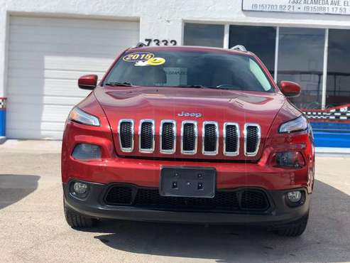 JEEP GRAND CHEROKEE 2014 - cars & trucks - by dealer - vehicle... for sale in El Paso, TX