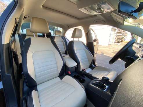 Awesome 2013 Jetta SEL - cars & trucks - by owner - vehicle... for sale in Santa Barbara, CA