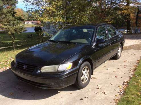 1999 Toyota Camry XLE for sale in Cadillac, MI