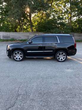 2015 Cadillac Escalade Luxury for sale in Chicopee, NH