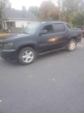 2008 chevy avalanche LT $5000bo - cars & trucks - by owner - vehicle... for sale in Syracuse, NY
