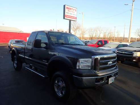2005 Ford F-350 Super Duty Lariat 4dr SuperCab 4WD LB w.Clean CARFAX... for sale in Savage, MN