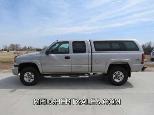 2004 GMC SIERRA 2500HD EXT CAB 143 5 WB 4WD SLT - - by for sale in Neenah, WI