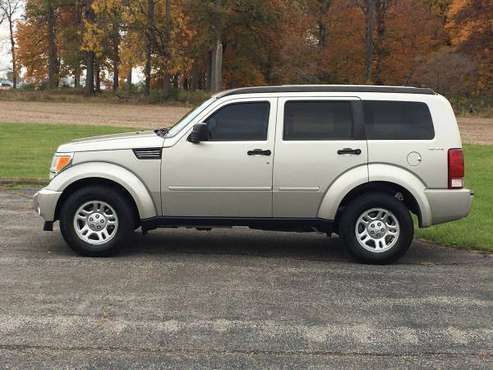 2009 Dodge Nitro 4X4 Southern Truck $7950 - cars & trucks - by... for sale in Chesterfield Indiana, IN