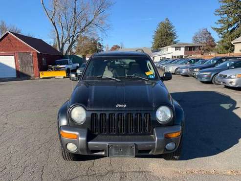 2004 Jeep Liberty 4dr Sport 4WD - cars & trucks - by dealer -... for sale in East Windsor, CT