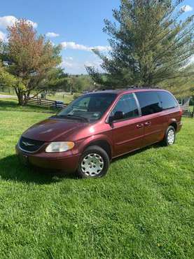 2004 chrysler town and country mini van for sale in NICHOLASVILLE, KY