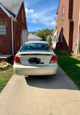 04 Ford Taurus for sale in Detroit, MI