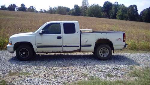 2000 chevy ext cab 4x4 for sale in Clarkson, KY