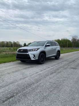 2019 Toyota Highlander SE AWD 16, 500 Miles! Clean CARFAX 1-Owner for sale in NOBLESVILLE, IN