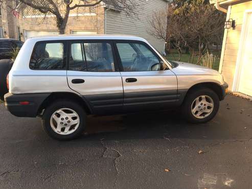 1998 Toyota Rav4 - cars & trucks - by owner - vehicle automotive sale for sale in Naperville, IL