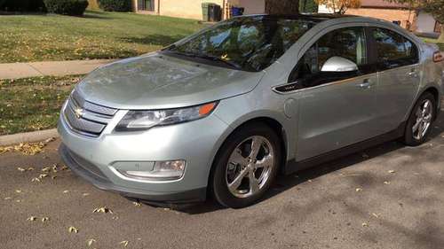 2012 Chevrolet Chevy Volt - cars & trucks - by owner - vehicle... for sale in Downers Grove, IL