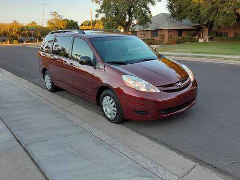 2007 Toyota Sienna - cars & trucks - by owner - vehicle automotive... for sale in Glendale, AZ