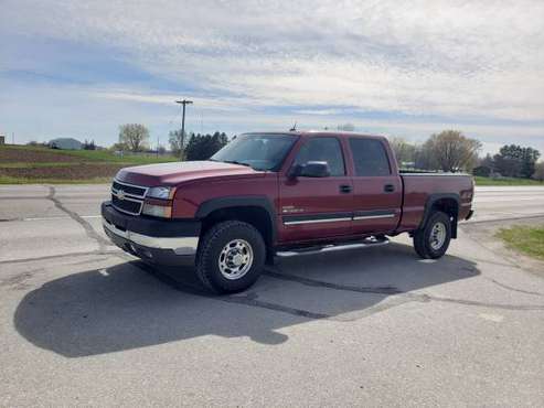 2005 Chevy 2500HD Duramax Diesel 4x4 Crew - - by for sale in Canton, WI
