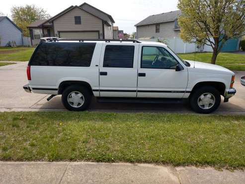 1999 Chevy Suburban for sale in Grove City, OH