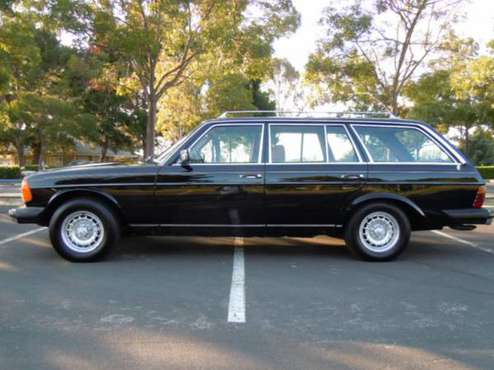 WTB Black Mercedes 300TD Wagon W123 for sale in Rochester, MN