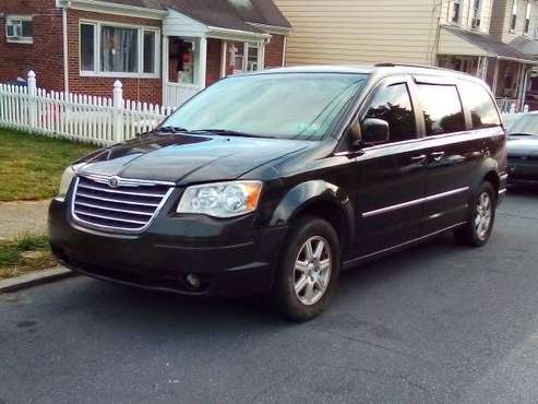 Inspected 2010 Town and country for sale in Allentown, PA