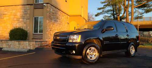 // 07 Chevy Tahoe LT 4X4 2TV DVD// - cars & trucks - by dealer -... for sale in East Hartford, CT