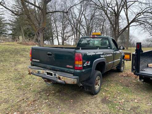 2003 GMC 2500HD 6.0 - cars & trucks - by owner - vehicle automotive... for sale in Grand Blanc, MI