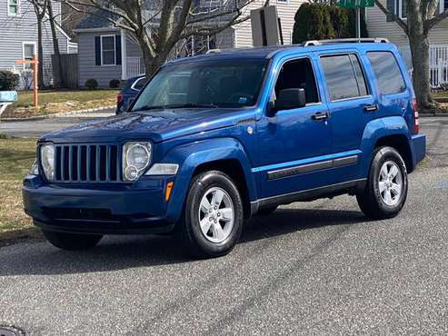 2009 Jeep Liberty, 4x4, DVD/TV Entertainment System, V6, Automatic for sale in Huntington, NY