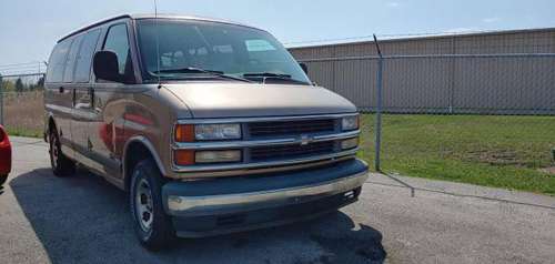 1998 Chevrolet Chevy Express Passenger G1500 LS 3dr Passenger Van for sale in Hazel Crest, IL