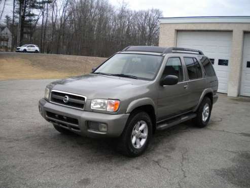 Nissan Pathfinder 4X4 Sunroof extra clean 1 Year Warranty for sale in hampstead, RI