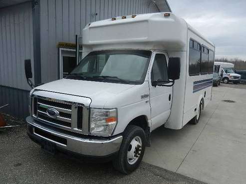 2013 Ford E-350 Shuttle Bus with Lifts - - by for sale in hutchinson, MN. 55350, MN
