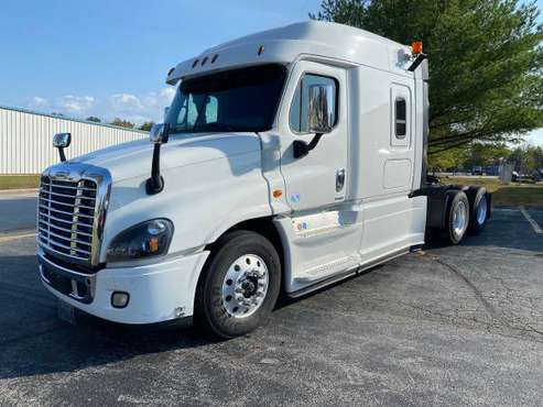 2016 Freightliner Cascadia - cars & trucks - by dealer - vehicle... for sale in Nixa, MO