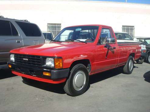 1986 TOYOTA PICKUP TRUCK LONG BED 31K CLEAN PICK UP like tacoma -... for sale in Los Angeles, CA