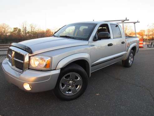Dodge 2006 Dakota SLT 4x4 CrewCab Auto 135K Silver Mint In/Out -... for sale in Baldwin, NY