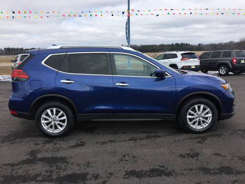2017 Nissan Rogue SV All Wheel Drive - - by dealer for sale in Wisconsin Rapids, WI
