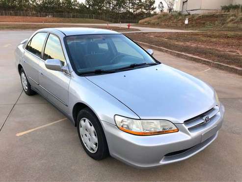2000 Honda Accord LX - cars & trucks - by owner - vehicle automotive... for sale in dallas, GA
