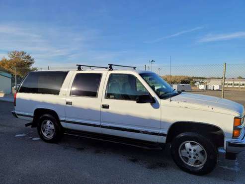 1995 chevy suburban 1500 4x4 - cars & trucks - by owner - vehicle... for sale in Kennewick, WA