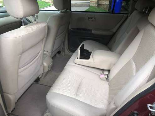 2004 Toyota Highlander - cars & trucks - by owner - vehicle... for sale in Fall River, MA
