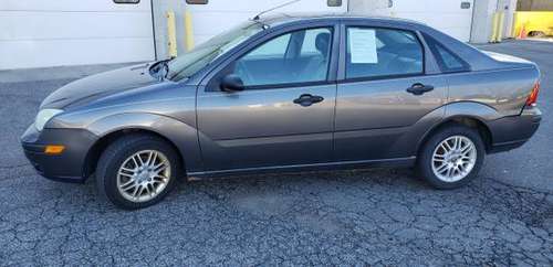 2007 Ford Focus SE - cars & trucks - by dealer - vehicle automotive... for sale in Rochester, MN