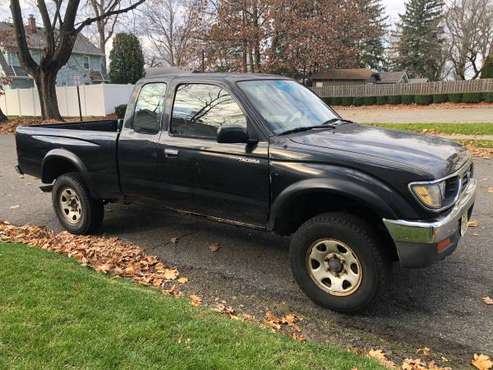 Toyota Tacoma 1996 4x4 Manual Etra Cab - cars & trucks - by owner -... for sale in Waldwick, NJ