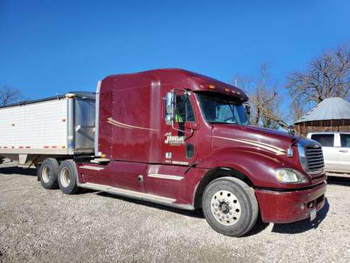2006 Freightliner Columbia - cars & trucks - by owner - vehicle... for sale in Indianola, IA