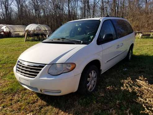 2006 Chrysler Town and country - cars & trucks - by owner - vehicle... for sale in Georgetown, KY